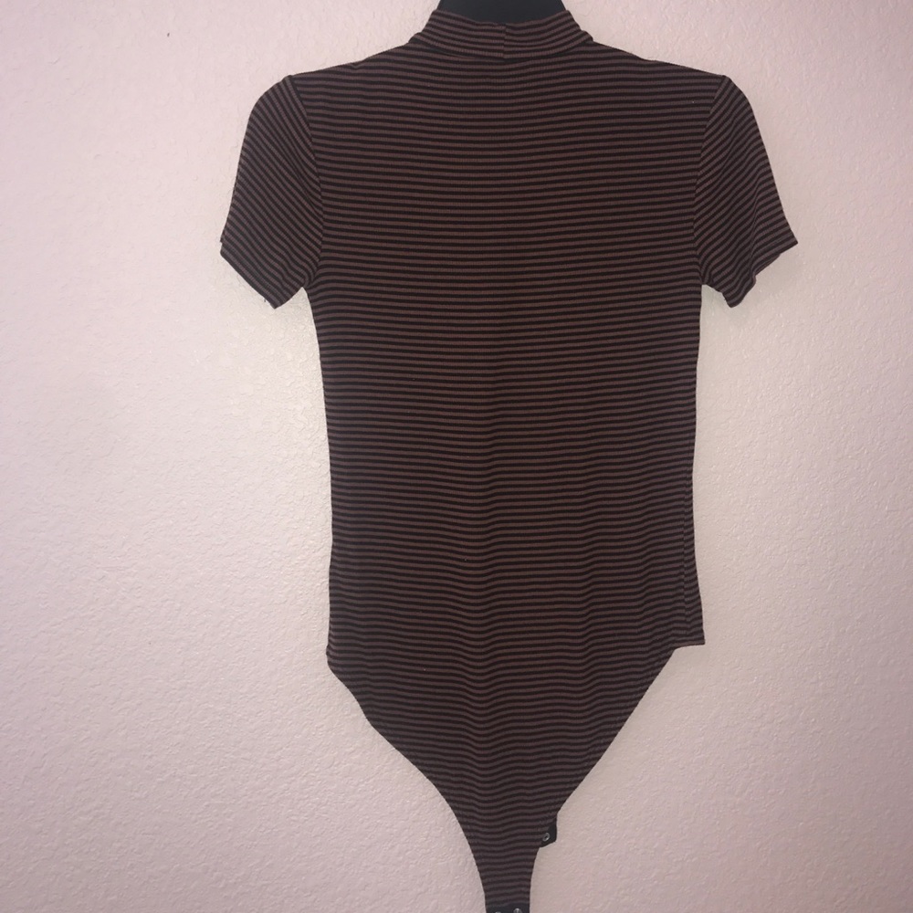 One piece - Picture 2 of 3